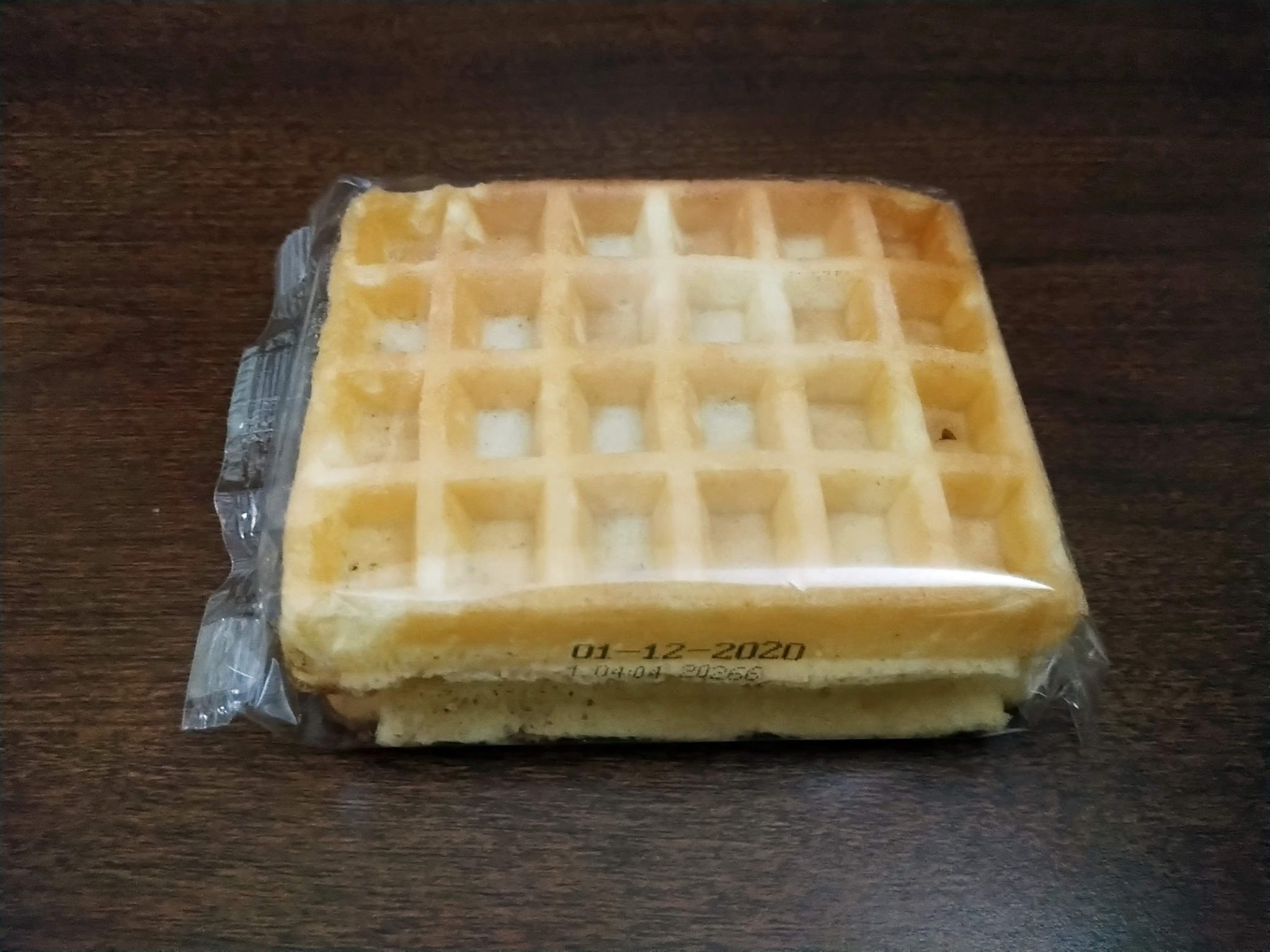 イギリス ワッフル Morrisons SOFT EGG WAFFLES かもめらいおん 絵空事