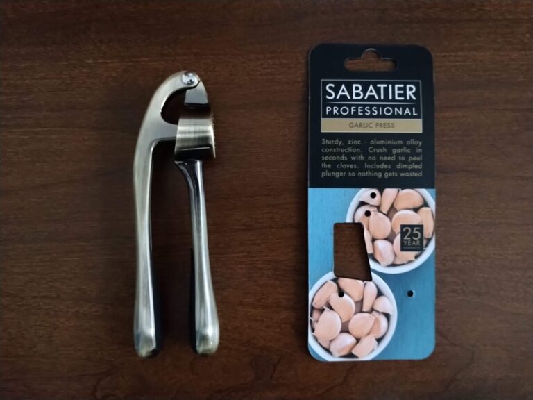 イギリス ガーリックプレス Sabatier Professional Garlic press かもめらいおん 絵空事